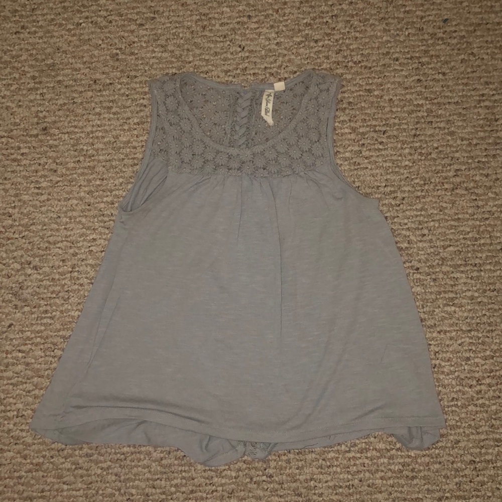 Tank top w/ open back